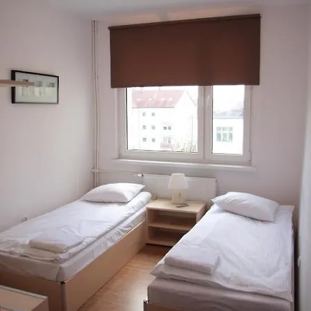 Hostel 24 *