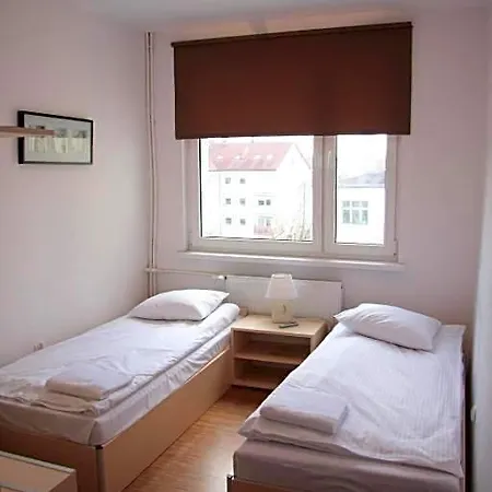 Hostel 24 *